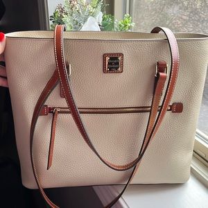 Brand NEW Dooney & Bourke Bone Pebble Grain Large Tote.